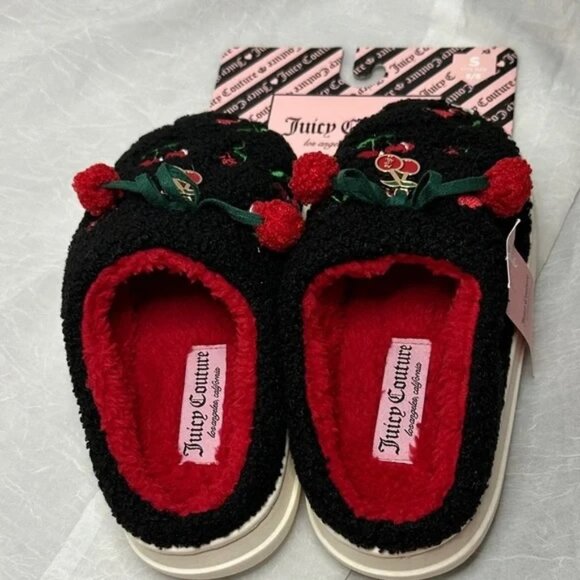 NWT Juicy Couture Cherry Slippers Black Fuzzy Slip On Pom Pom Bow Size S 5/6 - Picture 5 of 5
